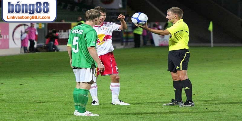 Thao tác cược kèo giao bóng trước BONG88 giúp người chơi dễ dàng tham gia