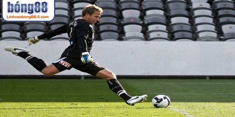 Kèo giao bóng trước BONG88  được thực hiện ngay từ giây đầu tiên của trận